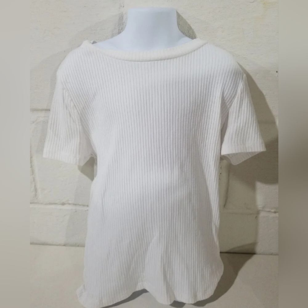 Girls white tshirt size small